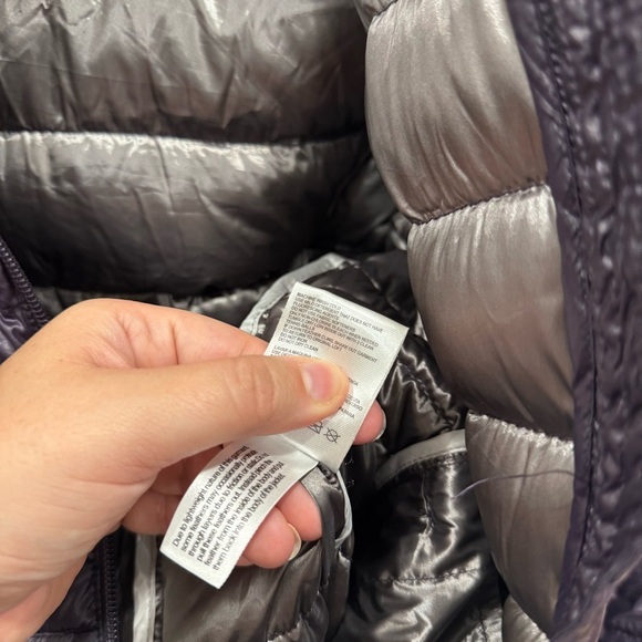 Andrew Marc Packable Lightweight Premium Down Metallic Purple Long Sleeve Parka - Picture 8 of 8